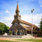 Nhà thờ gỗ kon tum